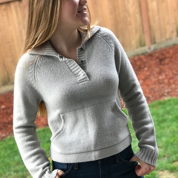 🌬⭐️BANANA REPUBLIC Cozy 100% WOOL Sweater🌬⭐️ - Picture 2 of 5